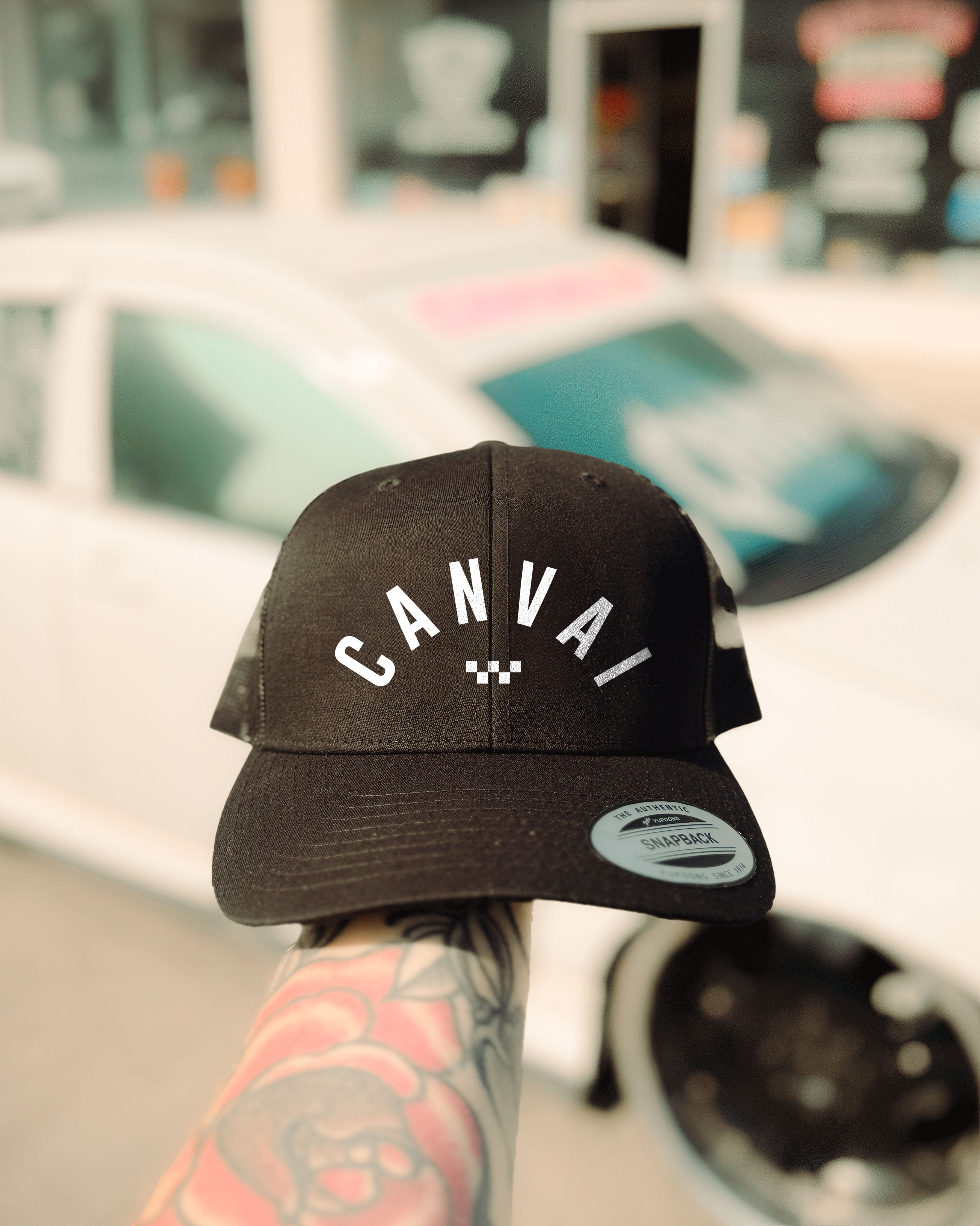 Curved Snapback Canvai