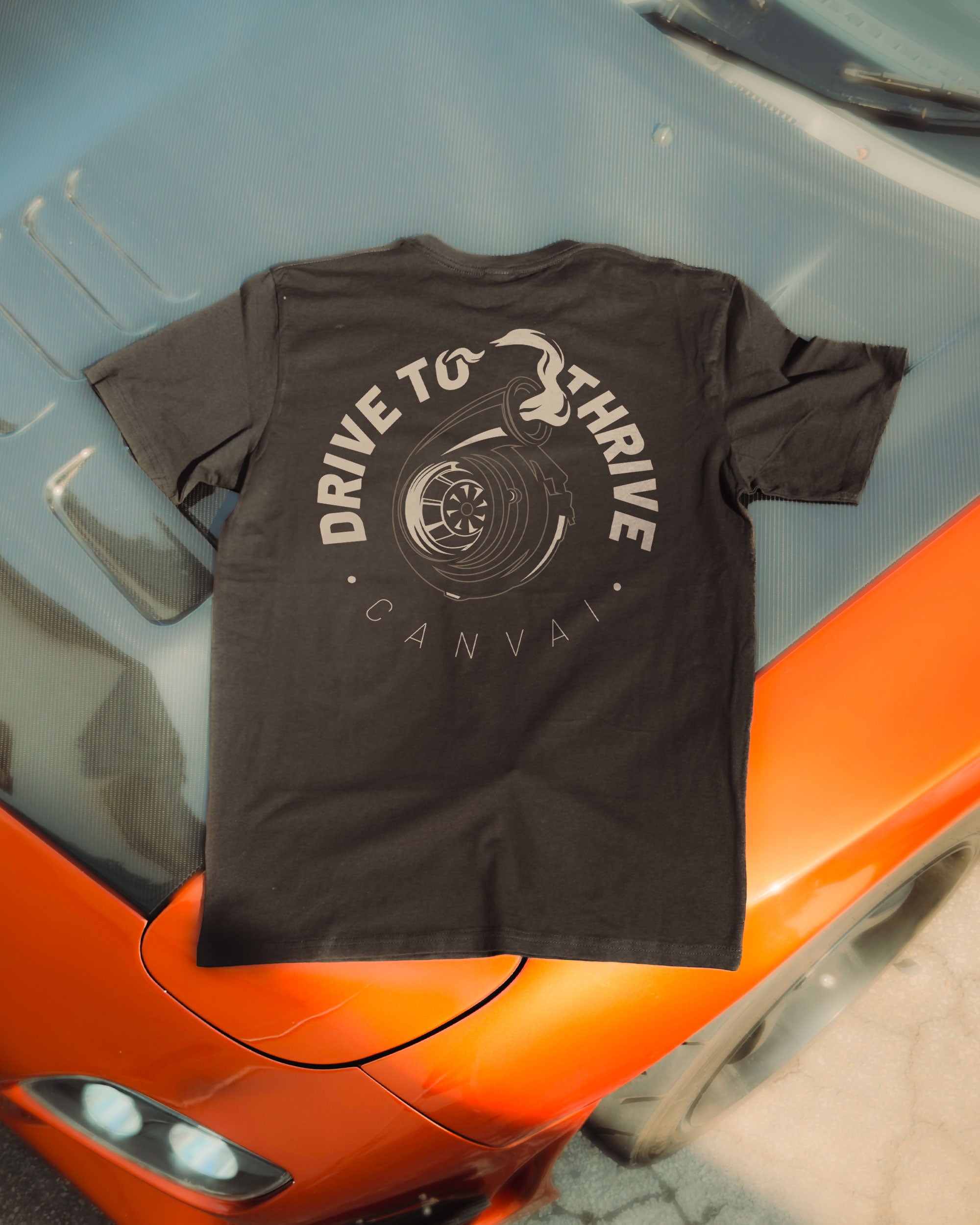 T-shirt Thrive Canvai