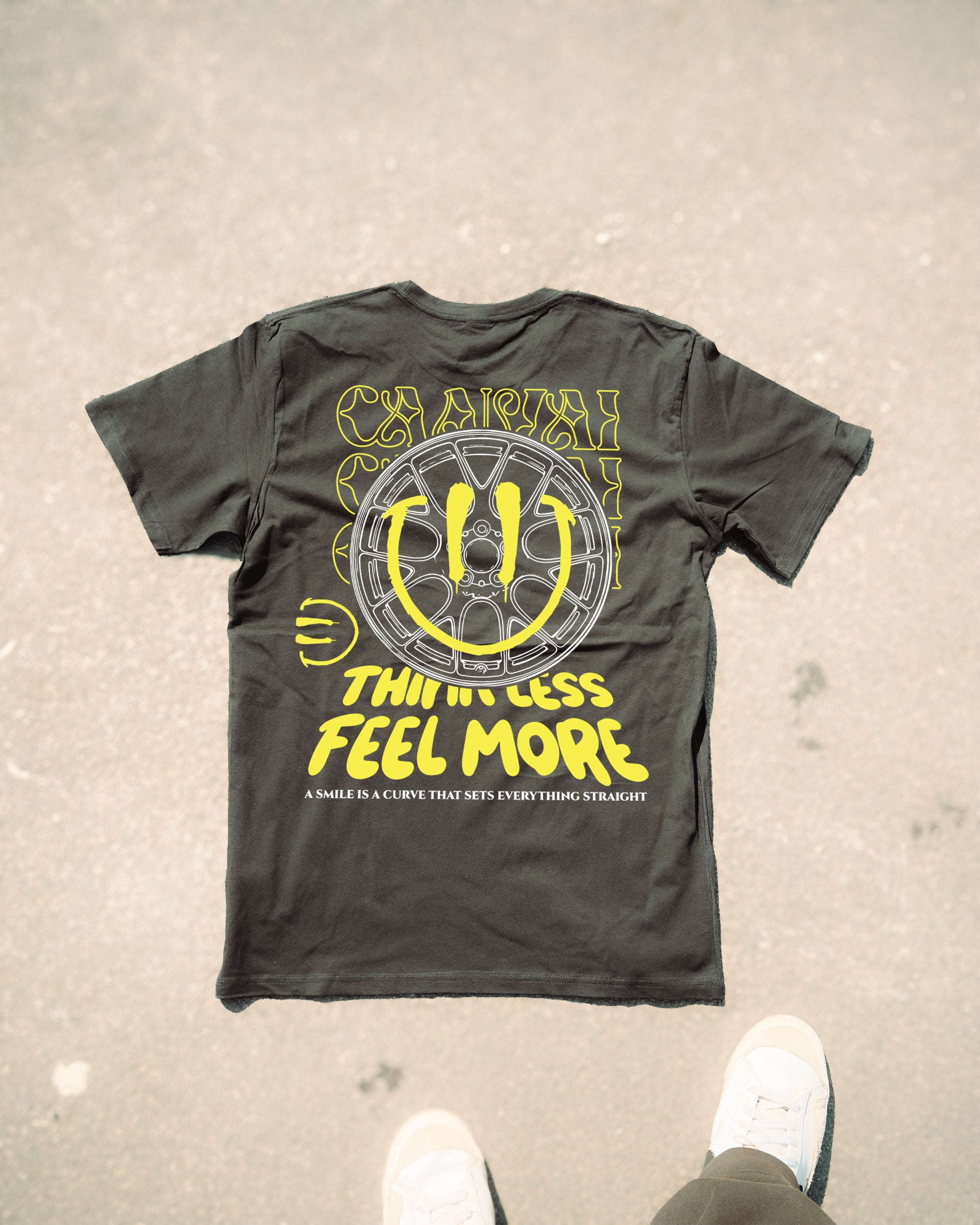 T-shirt "Think less" in Black