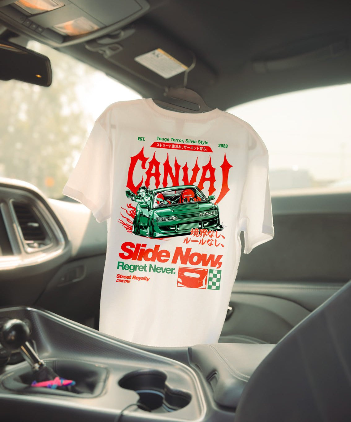 T-shirt "Slide Now" in White - Canvai
