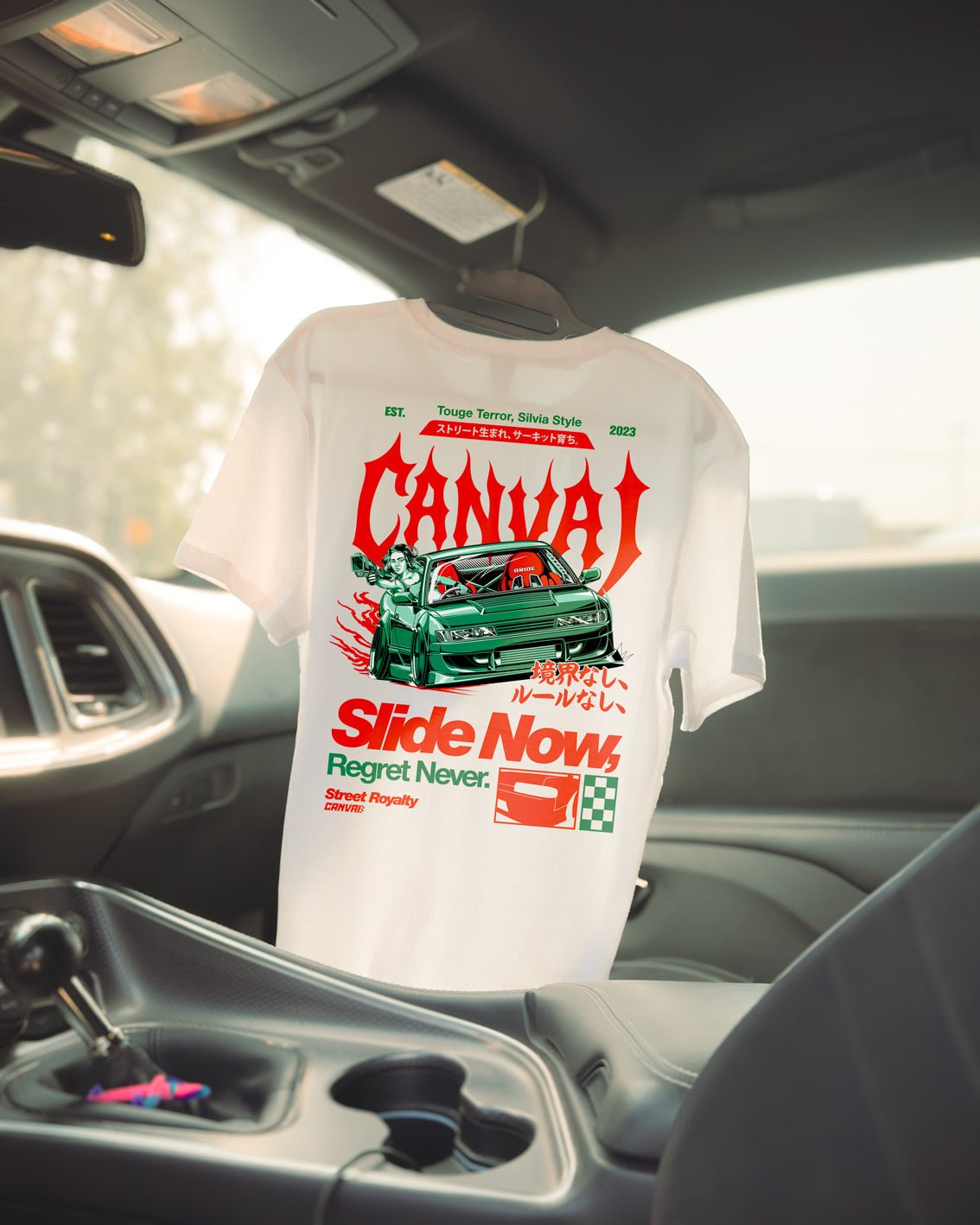 T-shirt "Slide Now" in White - Canvai